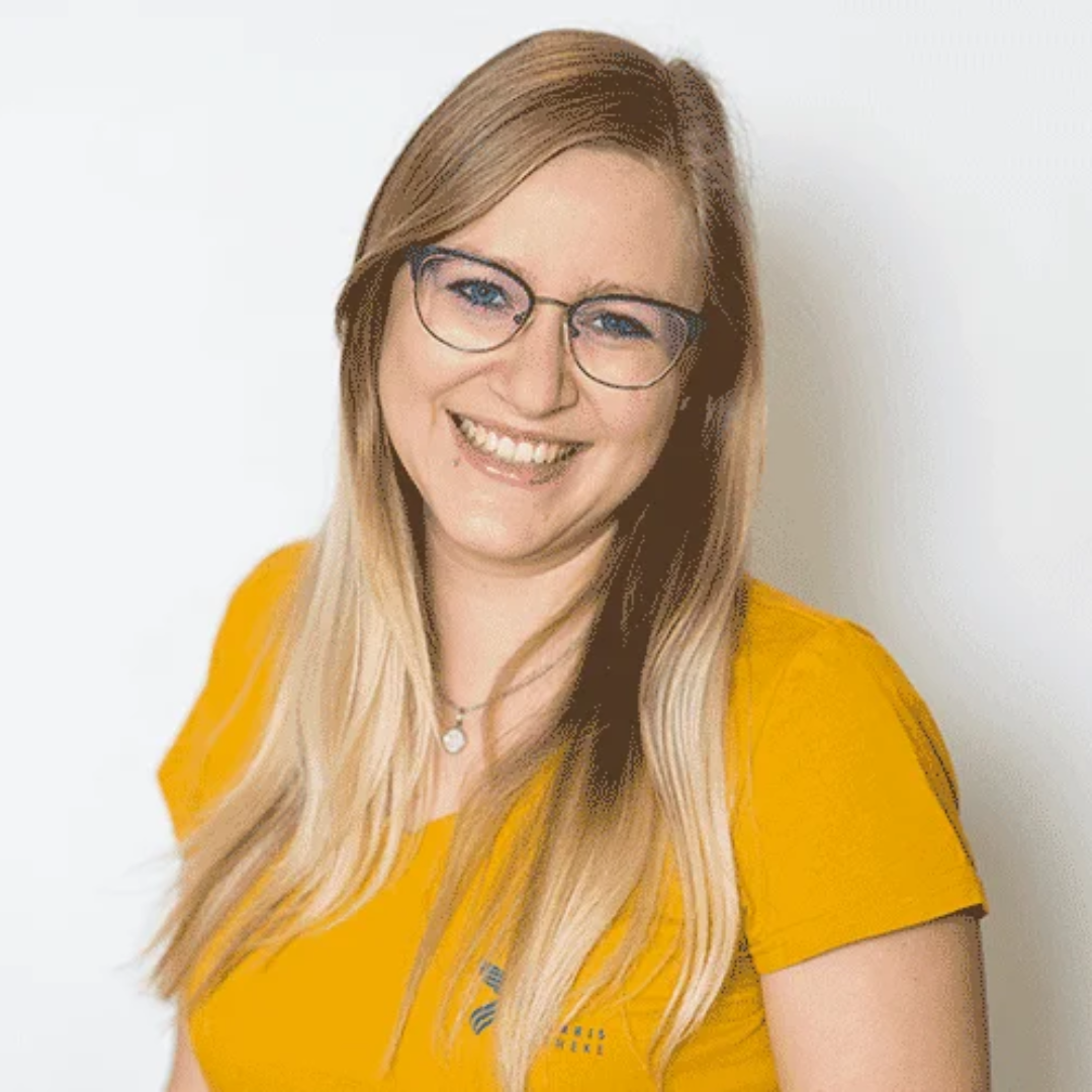 Nicole Schmidtgrabner, Pharmazeutisch-kaufmännische Assistentin